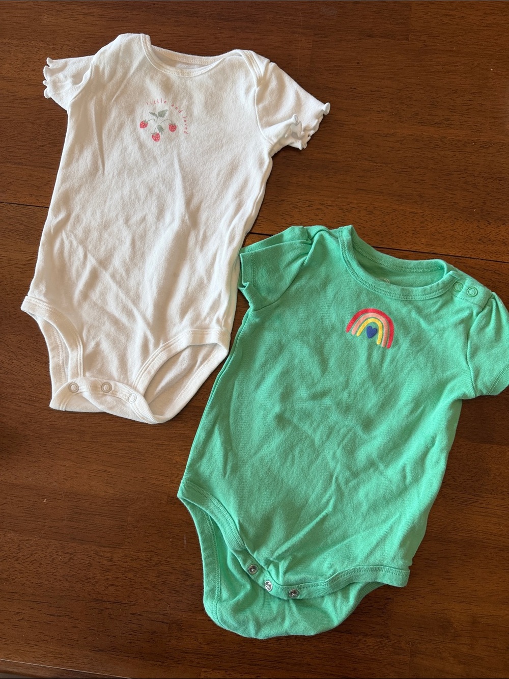 Bundle: 6-9 month Clothing from a Variety of Brands - Picture 5 of 6